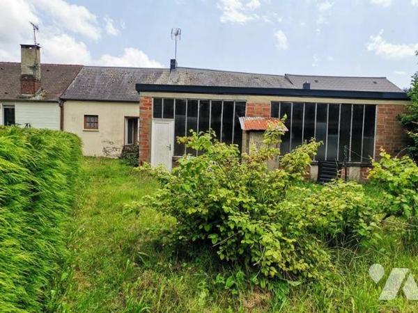 BELLOU EN HOULME: Maison de village 4 chambres, garage terrain 619 m²