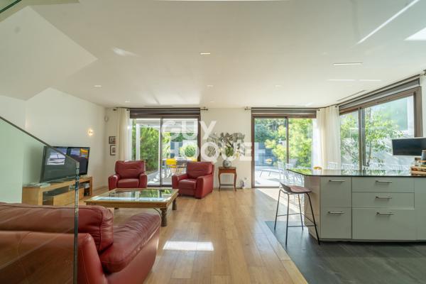 MAISON À VENDRE DE 6 PIÈCES DE 154,00 M²