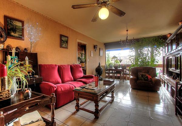 Appartement Chambéry 4 pièces 90 m2 avec balcon, Place de Parking et Double Cave