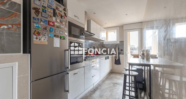 À vendre Appartement 4 pièces 73.16 m² - Marignane 13700