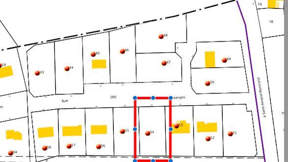 Vous avez un projet de construction ? Je propose à la vente, en exclusivité, 8 terrains à bâtir situés au sein d’un lotissement établi sur la commune de Vinon (18300). Les premières constructions ont été réalisées dès 2016 : vous vous installez ainsi dans un environnement calme, résidentiel et déjà structuré.

Caractéristiques des parcelles :
- Surfaces : Parcelles allant de 955 m² à 1170 m². Des surfaces pensées pour implanter confortablement votre maison individuelle tout en conservant un extérieur privatif agréable.
- Viabilisation : Terrains viabilisés. L’assainissement individuel est à prévoir.
- Liberté de construction : Libre choix du constructeur pour vous permettre de réaliser le projet qui correspond précisément à vos besoins et à votre budget.

Pourquoi s’implanter à Vinon ?
La commune offre un cadre de vie pratique et organisé pour les familles, avec des services essentiels à proximité :
- Scolarité : Organisation via un RPI intercommunal (maternelle, primaire et collège, avec les classes de CM1-CM2 à Vinon).
- Services aux familles : Garderie disponible de 7h30 à 18h30, cantine scolaire située à l’ESAT de Veaugues, et ramassage scolaire.
- Vie locale : Présence sur la commune d'un café-restaurant et d'un service postal.
- Localisation : Commune dynamique rattachée à la Communauté de Communes Pays Fort, Sancerrois, Val de Loire.

En tant que mandataire, je suis à votre disposition pour vous transmettre les plans et les modalités d’acquisition de chaque lot.
Vous souhaitez obtenir des renseignements complémentaires ou organiser une visite ?
Je suis à votre entière disposition.