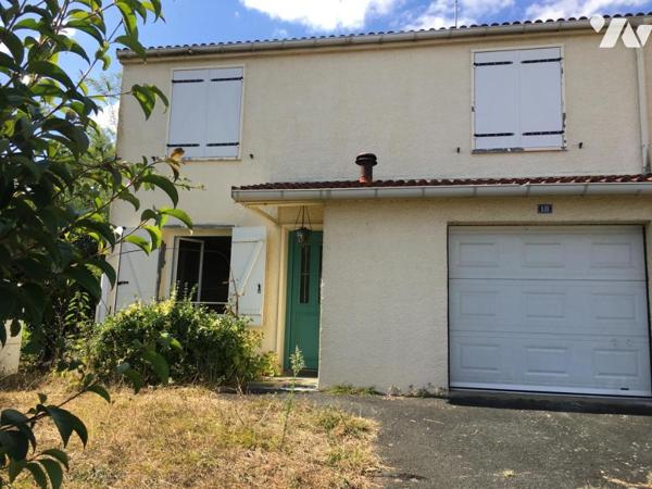 MAISON D'HABITATION A RESTAURER AVEC GARAGE ET JARDIN PROCHE ÉCOLES ET COLLEGE