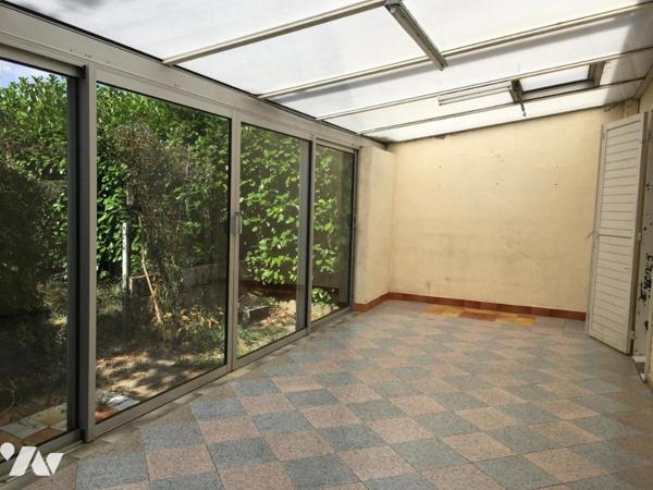 MAISON D'HABITATION A RESTAURER AVEC GARAGE ET JARDIN PROCHE ÉCOLES ET COLLEGE