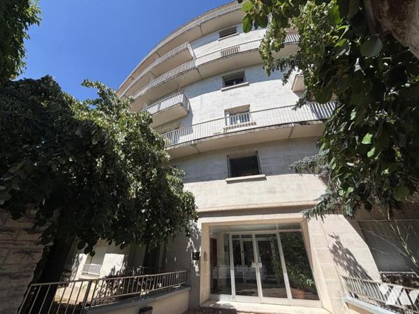 METRO SAINT-MANDE - T4 avec balcon, gardien, ascenseur