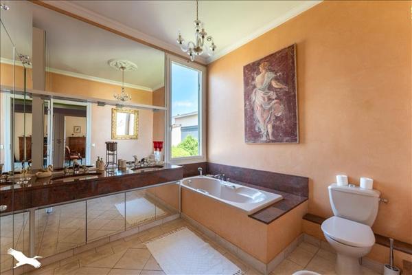 Maison à vendre |  Bordeaux |  7 pièces | 230 m²