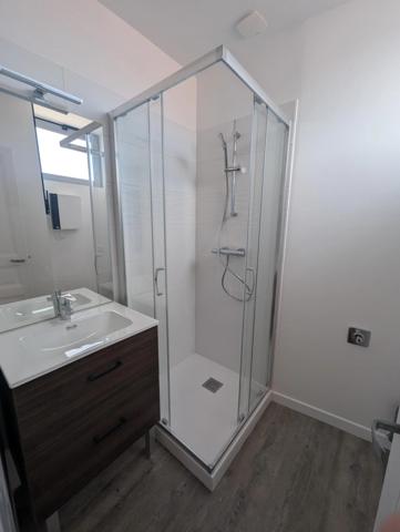 Appartement remis à neuf à louer 2 pièces dont 1 chambre.  47 m²  FONTENAY LE COMTE (85)