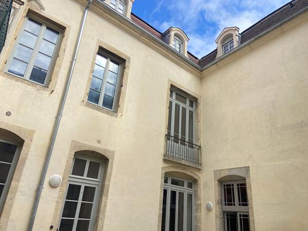 Appartement  Duplex Dijon 3 pièce(s) 69m2 hôtel particulier + cave