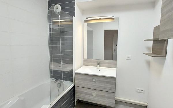 Appartement à vendre    3 pièces • 66,51 m2 Rosny-sous-Bois