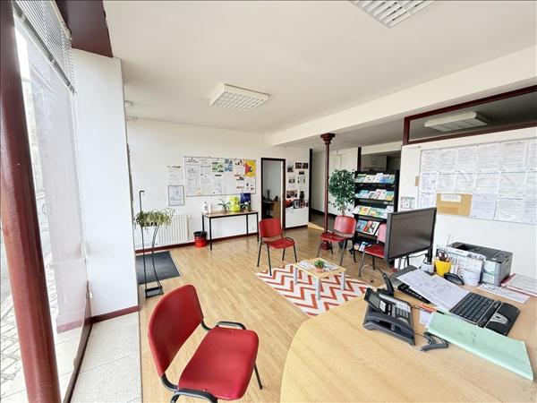 Immeuble à vendre 202 350 € Barbezieux-Saint-Hilaire 231 m² DPE C
