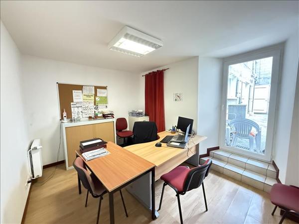 Immeuble à vendre 202 350 € Barbezieux-Saint-Hilaire 231 m² DPE C