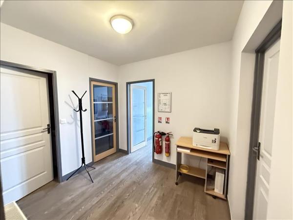 Immeuble à vendre 202 350 € Barbezieux-Saint-Hilaire 231 m² DPE C