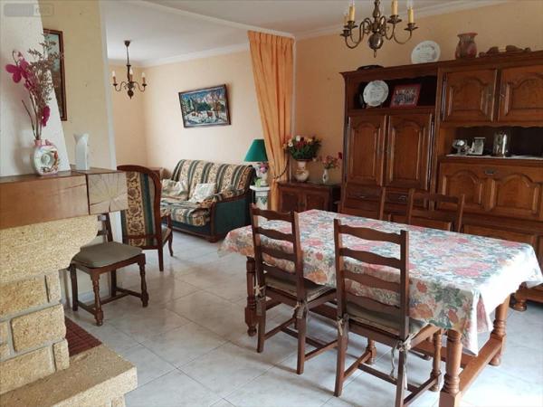 Maison à vendre à La Flèche dans la Sarthe (72200), ref : 1171