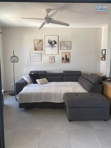 A vendre bel appartement T2 avec vue mer au centre ville de la Possession.