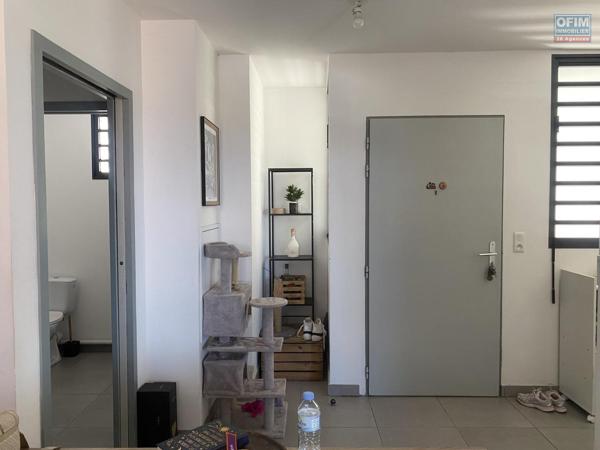 A vendre bel appartement T2 avec vue mer au centre ville de la Possession.