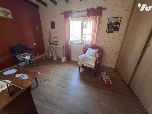 Charentaise de 90 m² hab - 2 chambres - à SAINTES rive Gauche - quartier lycée agricole