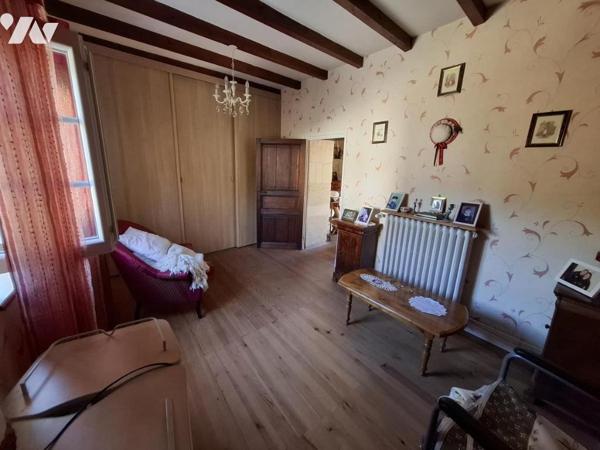 Charentaise de 90 m² hab - 2 chambres - à SAINTES rive Gauche - quartier lycée agricole