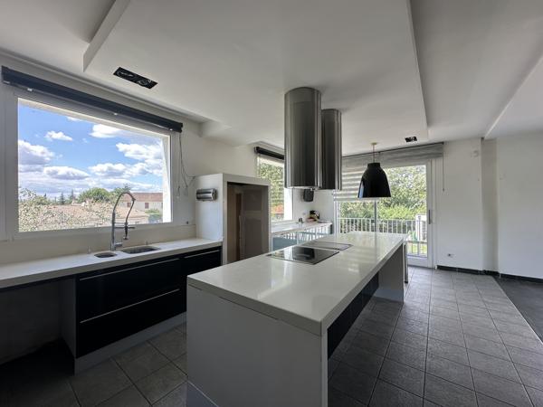 Maison 5 pièce(s) 4 chambre(s) 170 m²