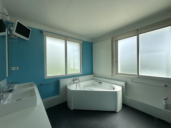 Maison 5 pièce(s) 4 chambre(s) 170 m²