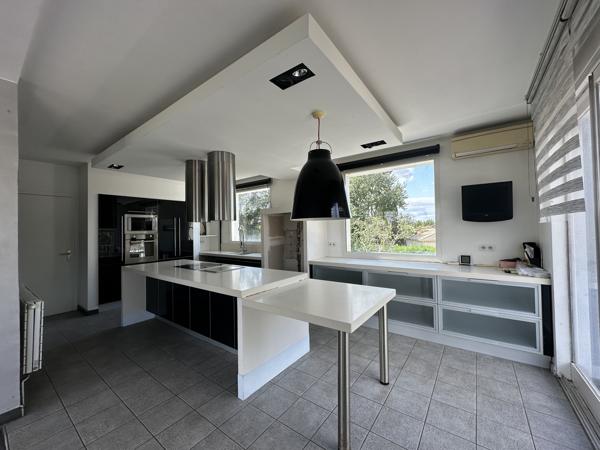 Maison 5 pièce(s) 4 chambre(s) 170 m²