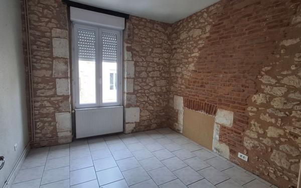 Immeuble à vendre    8 pièces •  Périgueux