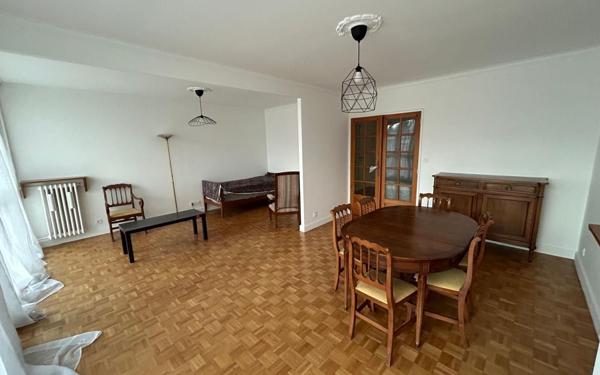 Appartement à vendre    5 pièces • 110 m2 Versailles