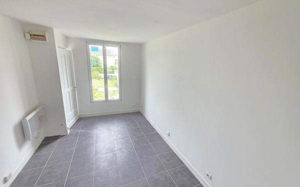 Appartement à vendre    1 pièce • 18,49 m2 Houilles