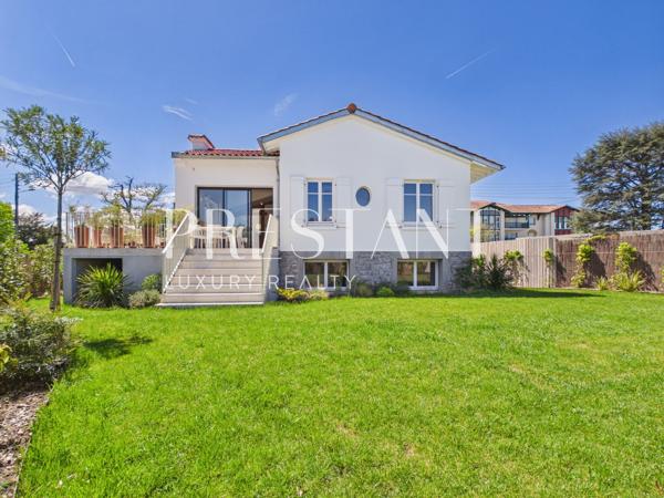 Elégante maison familiale rénovée par architecte – Volumes, lumière, ANGLET