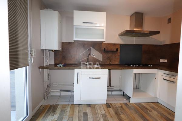 FLEURY LES AUBRAIS - Appartement duplex  3 pièces 64 m² avec parking et balcon