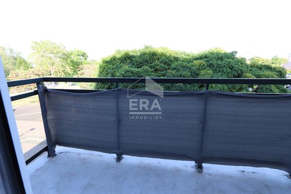 FLEURY LES AUBRAIS - Appartement duplex  3 pièces 64 m² avec parking et balcon