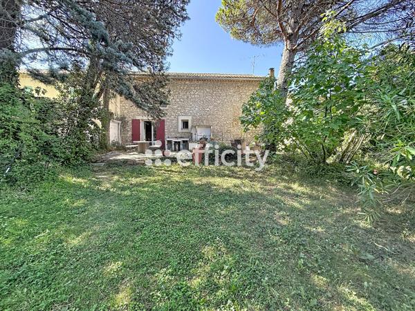 Maison
         6 pièces
        - 178 m² Bien prestige 870 000 € *