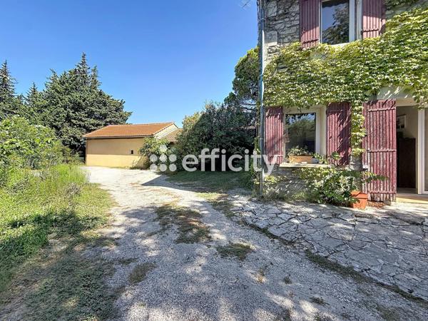 Maison
         6 pièces
        - 178 m² Bien prestige 870 000 € *