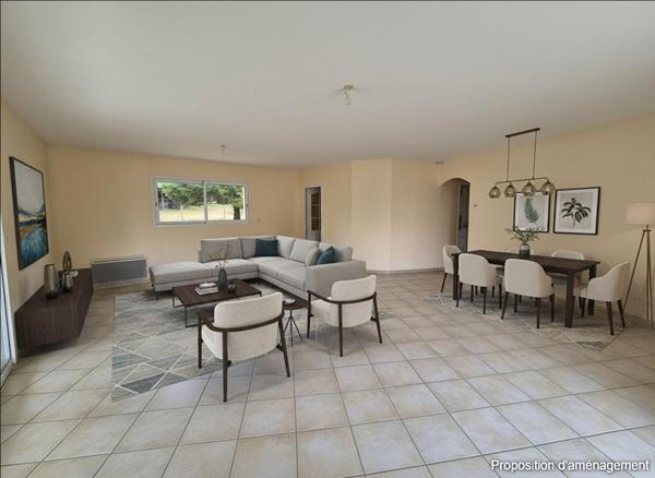 Maison plain-pied T4 de 103m2 avec garage de 42m2 et terrain de 2200m2