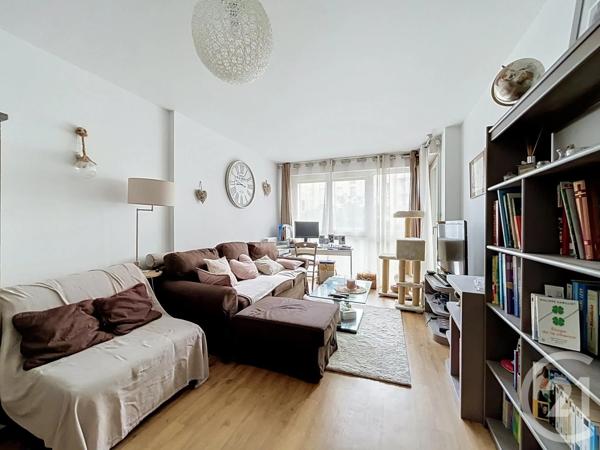 Appartement F3 à vendre  3 pièces - 62,44 m 2   MELUN  - 77