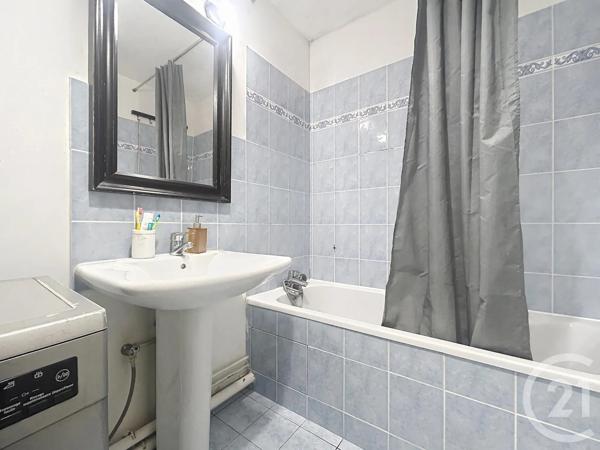Appartement F3 à vendre  3 pièces - 62,44 m 2   MELUN  - 77
