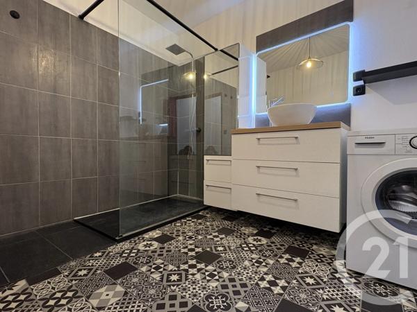 Appartement T3 à vendre  3 pièces - 66 m 2   CHATEAUROUX  - 36