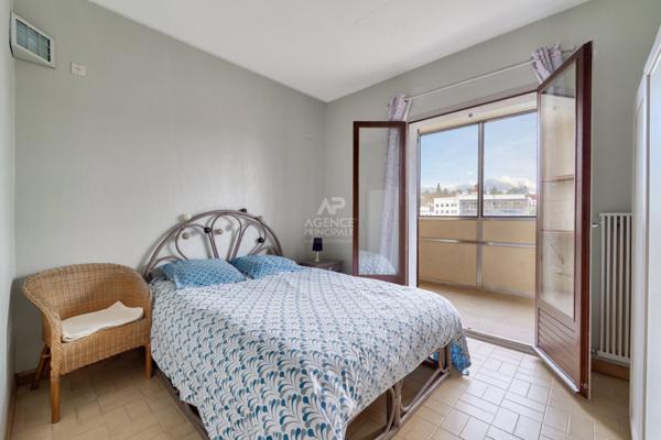 SEVRES RIVE GAUCHE - MAISON FAMILIALE €850 000 **  - Référence  605-S