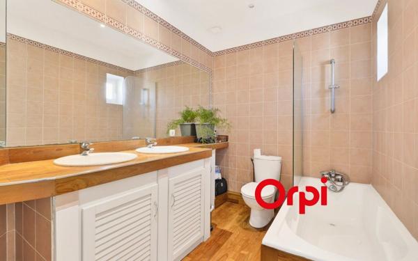 Maison à vendre    4 pièces • 113,33 m2 Oullins