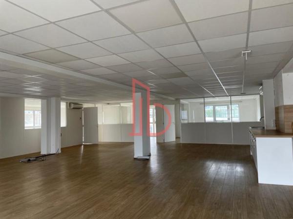 Bureau de 273 m² à louer à Bordeaux Chartrons