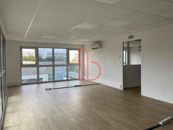 Bureau de 273 m² à louer à Bordeaux Chartrons