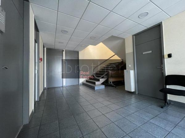 Bureau de 170 m² à louer à Bordeaux Lac - Bruges