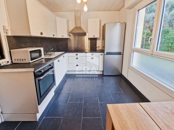 APPARTEMENT DE TYPE 5 PIECES