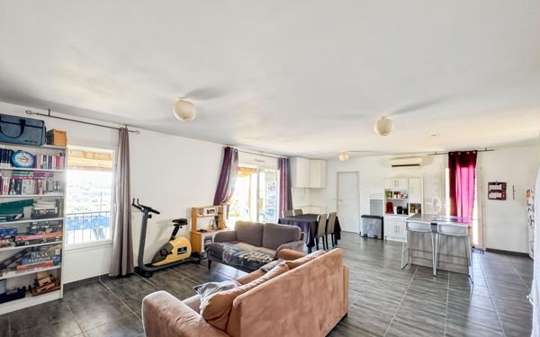 Maison à vendre    4 pièces •  La Crau