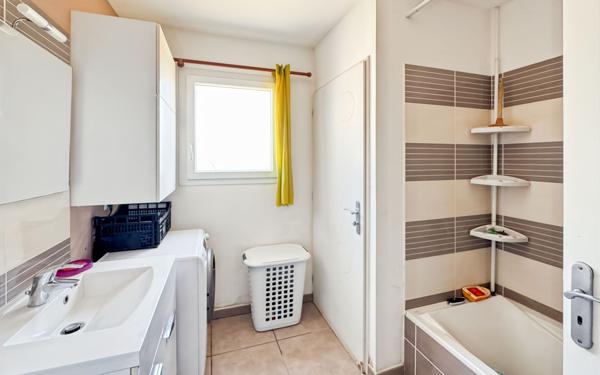 Maison à vendre    4 pièces •  La Crau