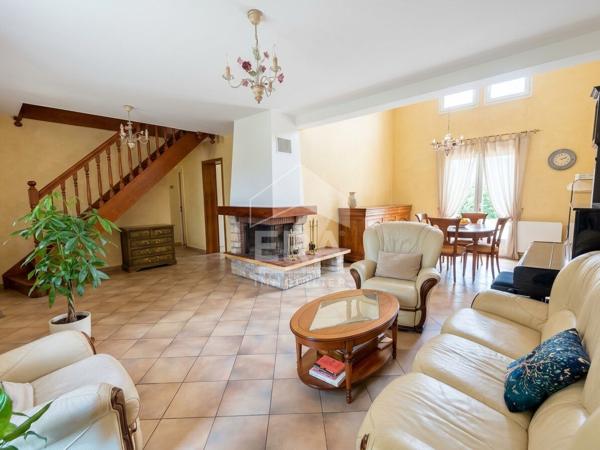 MAISON 8 PIÈCES 140 M² NAINVILLE LES ROCHES, GRAND JARDIN ET ESPACE POUR TOUTE LA FAMILLE