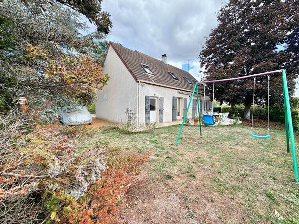 MAISON 8 PIÈCES 140 M² NAINVILLE LES ROCHES, GRAND JARDIN ET ESPACE POUR TOUTE LA FAMILLE