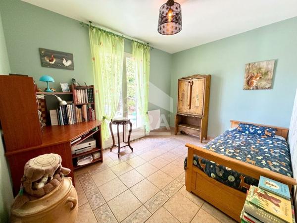 MAISON 8 PIÈCES 140 M² NAINVILLE LES ROCHES, GRAND JARDIN ET ESPACE POUR TOUTE LA FAMILLE