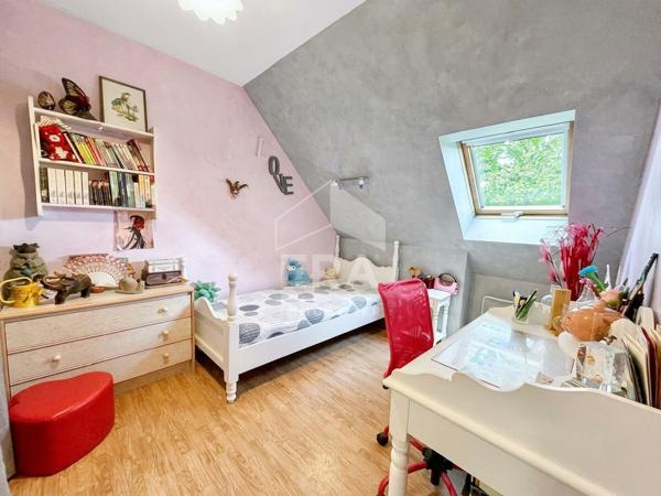 MAISON 8 PIÈCES 140 M² NAINVILLE LES ROCHES, GRAND JARDIN ET ESPACE POUR TOUTE LA FAMILLE