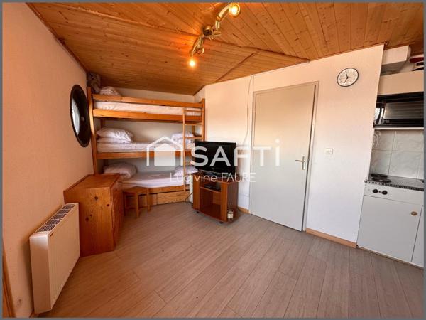 STUDIO centre station