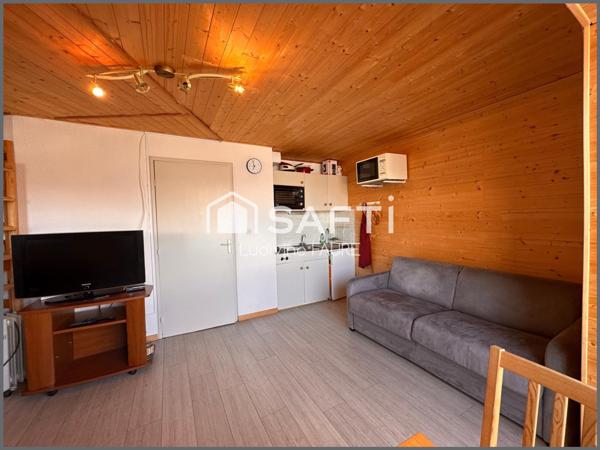 STUDIO centre station