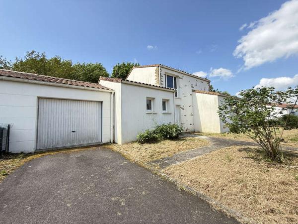 MONTAIGU-VENDEE / Vente Maison 6 Pièces 126 m²